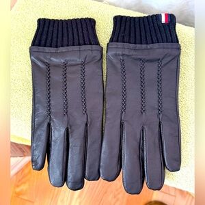 Tommy Hilfiger Gloves Leather Fleece Lined Winter Touch Screen $99 Men's L